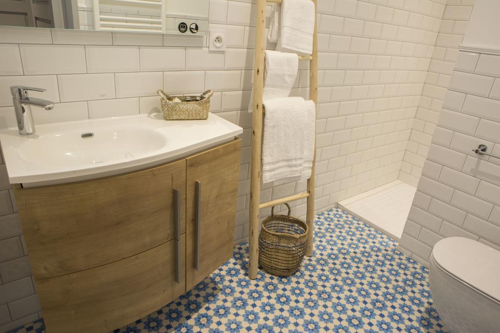 Douce Nuits Hotel Екстериор снимка