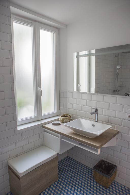 Douce Nuits Hotel Екстериор снимка